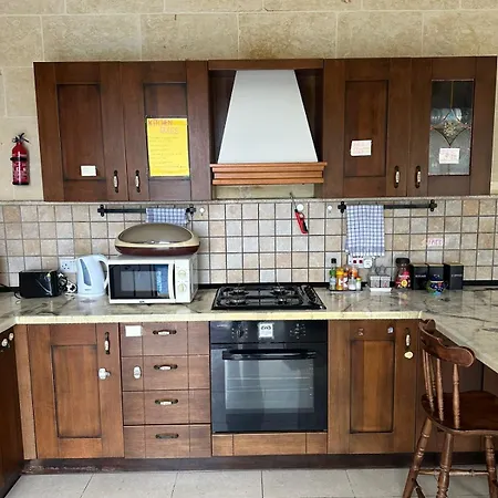 Poolside Paradise, Private Comfort, Stunning Views, And Effortless Self Checkin Ghajn il-Kbira (Gozo)