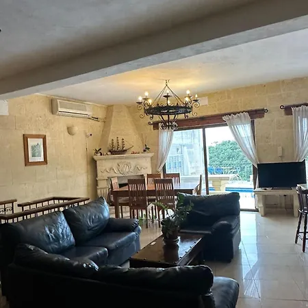 Poolside Paradise, Private Comfort, Stunning Views, And Effortless Self Checkin Ghajn il-Kbira (Gozo)