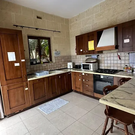 فندق مبيت وإفطار Poolside Paradise, Private Comfort, Stunning Views, And Effortless Self Checkin 3*