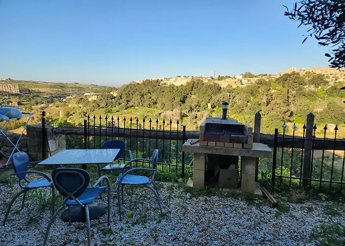 Poolside Paradise, Private Comfort, Stunning Views, And Effortless Self Checkin 3* Ghajn il-Kbira (Gozo)