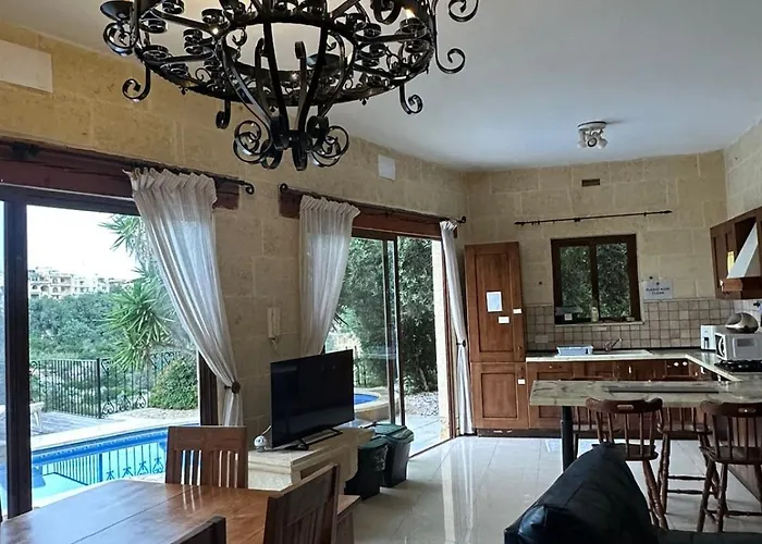 Poolside Paradise, Private Comfort, Stunning Views, And Effortless Self Checkin