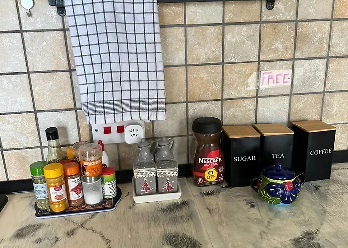 Bed and Breakfast Poolside Paradise, Private Comfort, Stunning Views, And Effortless Self Checkin Ghajn il-Kbira (Gozo)